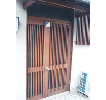 名古屋市千種区　格子戸・塀塗装　施工例