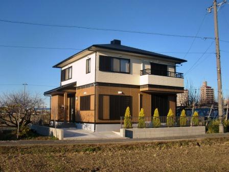 安城市　シンプルモダン住宅　ツートンカラー外壁塗装　施工例の写真