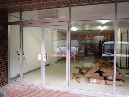 名東区 テナントサッシ枠塗装 施工前