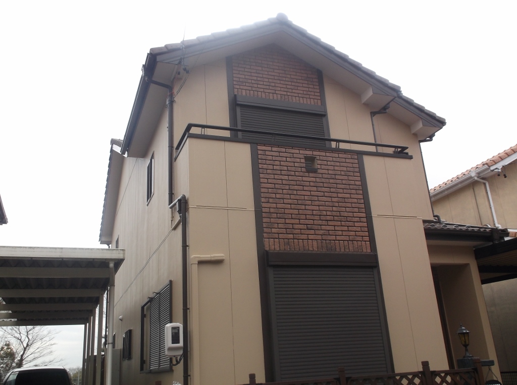 東海市　ナチュラルカラー洋風住宅　外壁塗装　施工例の写真
