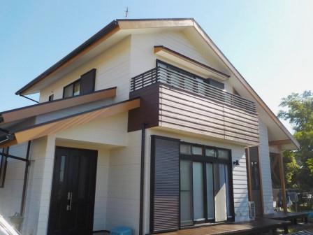 弥富市　アクセントカラー素敵な　和モダン住宅　外壁塗装施工例の写真