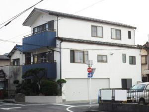 小牧市　白×ネイビー　洋風モダン住宅　外壁塗装　施工例