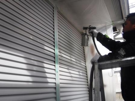 多治見市 店舗兼住宅 外壁 屋根塗装 施工例 雨戸上塗り イメージ