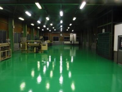 愛知県岡崎市　工場床塗装　施工例の写真