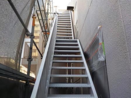 名古屋市守山区　鉄骨階段シリコン塗装　施工例