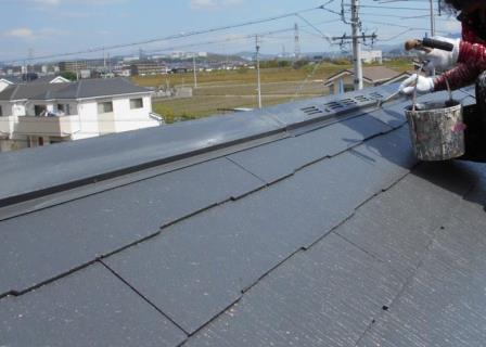 守山区 吉根モダン住宅 外壁塗装 施工例 屋根笠木塗装上塗り イメージ