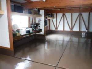 豊山町　ガレージ床塗装　施工例｜名古屋　小林塗装