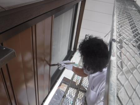 鈴鹿市 シックな和風モダン住宅 外壁塗装 施工例 雨戸塗装上塗り イメージ