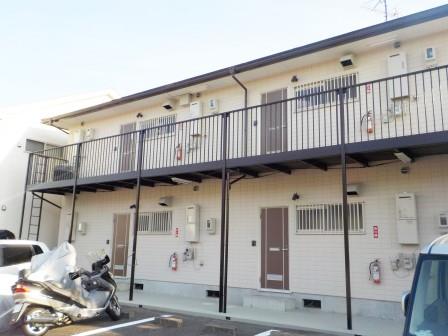刈谷市　明るいベージュ系　賃貸アパート　外壁塗装　施工例の写真