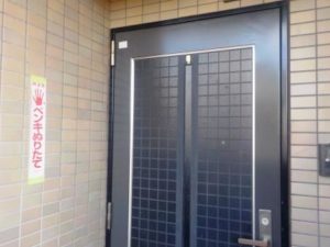 犬山市　マンション玄関ドア塗装　施工例