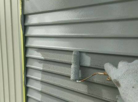 瀬戸市 2階建住宅 外壁塗装 屋根塗装 施工例 雨戸塗装上塗り イメージ