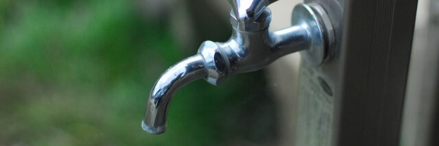 塗装工事　高圧洗浄の水道費用　イメージ