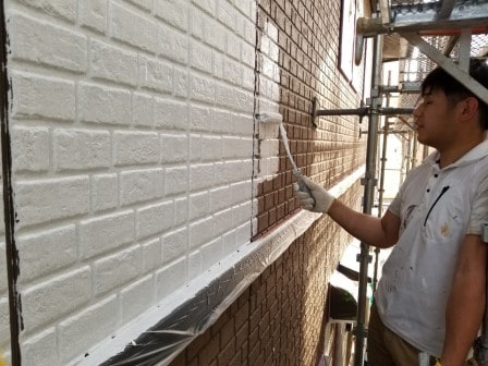 尾張旭市 クボタハウス 外壁塗装ダブルトーン 施工例 下塗り イメージ