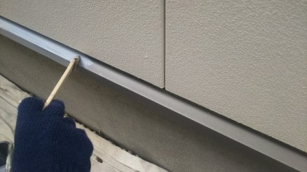 名古屋市名東区 ナチュラルモダン住宅 外壁塗装 施工例 土台板金水切り イメージ