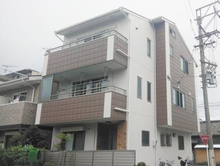 名古屋市港区　ベージュ×ブラウン系　モダン住宅外壁塗装　施工例の写真