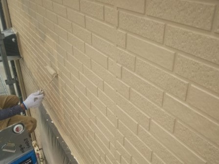 尾張旭市 アーバンモダン住宅 外壁塗装 施工例 上塗り イメージ