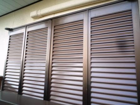 尾張旭市 和風住宅 外壁塗装 施工例 雨戸塗装完成 イメージ