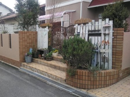 犬山市 ベージュブラウン系 洋風住宅 外壁塗装 施工例 外壁玄関 完成イメージ