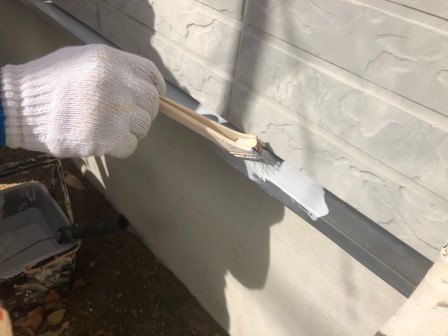 東郷町 多彩仕上げ シックな和風住宅 外壁塗装 施工例 水切り板金塗装下塗り イメージ