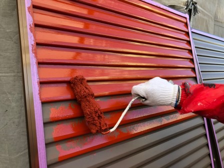 小牧市 アイボリー系 和風住宅 外壁塗装 施工例 雨戸塗装下塗り イメージ