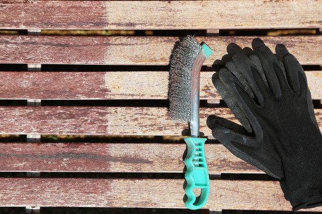 木部と鉄部塗装について　木部塗り替えをキレイに仕上げるためには？　イメージ