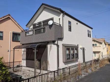名古屋市緑区　人気のグレージュ系　ダブルトーン外壁塗装　施工例の写真