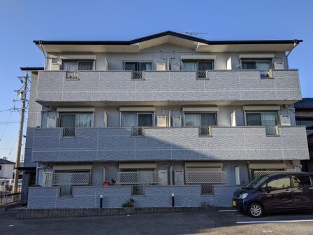 日進市　賃貸マンション　外壁塗装　施工例の写真