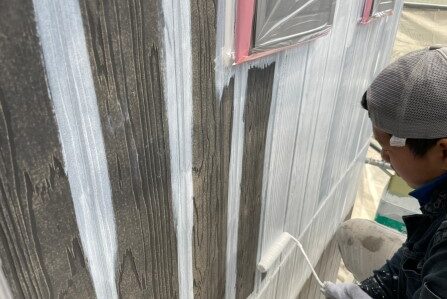名古屋市北区 サイディング外壁塗装下塗り イメージ