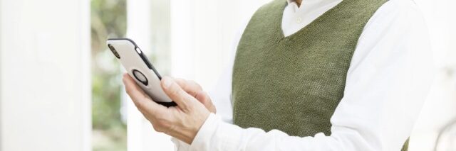 外壁塗装の剥がれを業者に依頼する手順 当時の資料と保証範囲をチェックしましょう！　イメージ