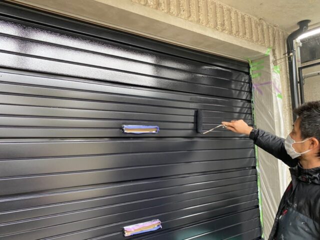 名東区 クールモダン住宅 外壁タイル撥水塗装 施工例 ガレージシャッター塗装イメージ
