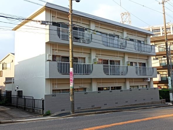 名古屋市千種区　３階建て賃貸マンション　外壁塗装　施工例の写真