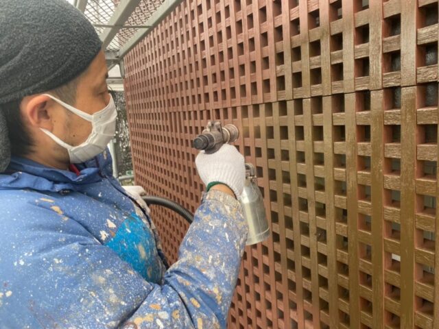 名東区 クールモ弾住宅 外壁タイル撥水塗装 施工 木製格子塗装 イメージ