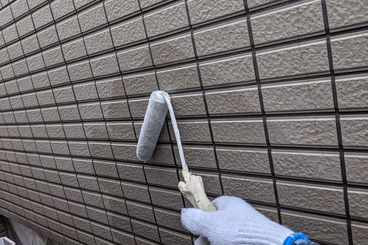 外壁塗装　色選び　素材を活かす【クリヤー（透明）塗料】について　イメージ