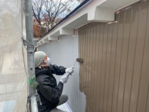 名古屋市北区　店舗外壁塗装　上塗り