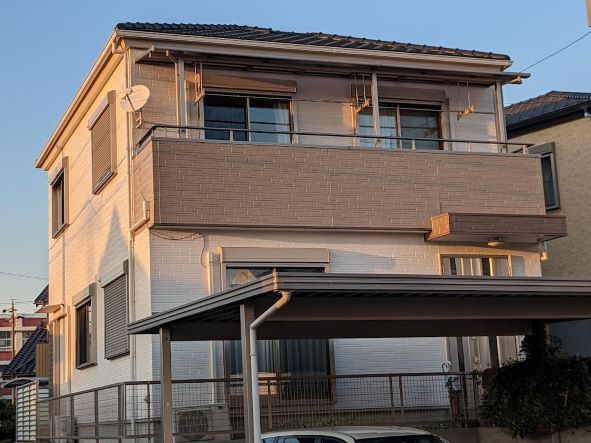 高浜市　洋風ナチュラルモダン住宅　外壁塗装　施工例の写真