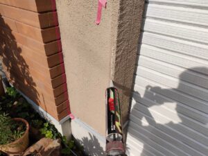 名古屋市北区　外壁塗装　塗り替え　クラック部分　シーリング材充填作業　コニシ　変成シリコンLM