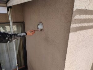 名古屋市北区　外壁塗装の現場から付帯塗装　ベントキャップ塗装　錆止め　下塗り