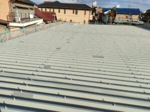 岩倉　外壁塗装の現場からカラー鋼板屋根の塗り替え作業　完成　イメージ