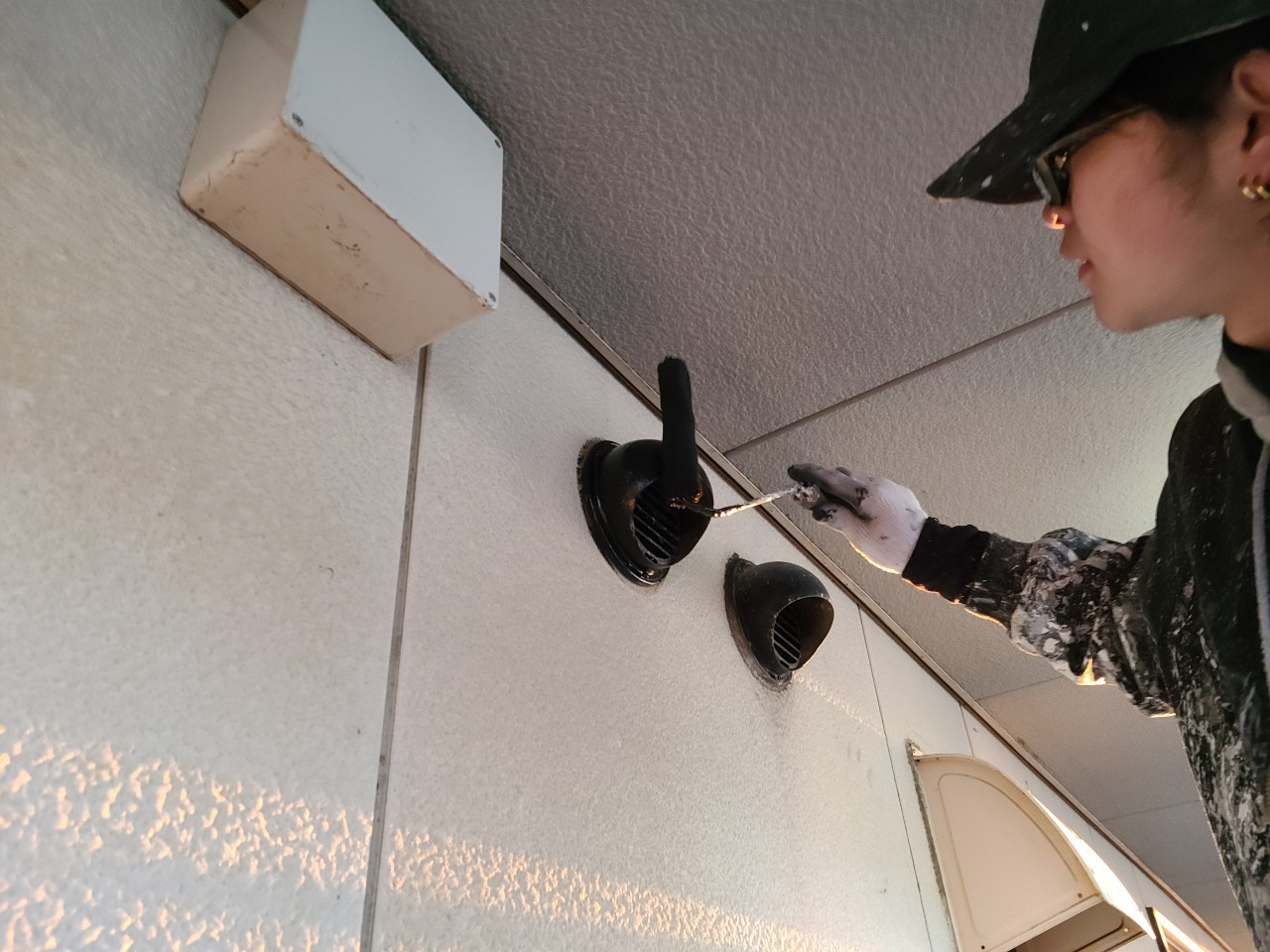 豊橋　外壁塗装　ベントキャップ塗装