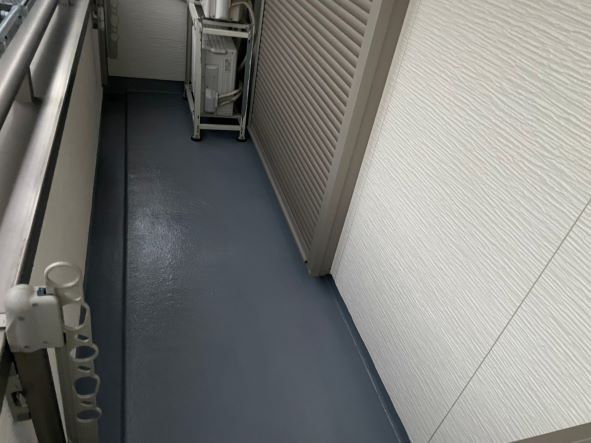 名東区 ベージュ×緑 スタイリッシュ住宅 外壁塗装 施工例 ベランダ塗装 イメージ
