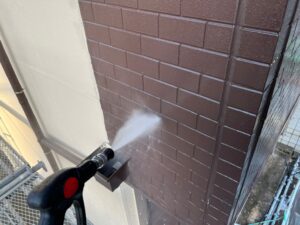 守山区　外壁塗装　膨れ　高圧洗浄①　イメージ