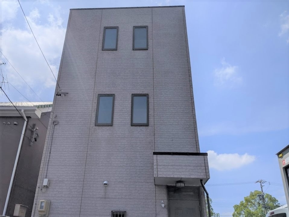 名古屋市中川区 3階建て住宅 外壁塗装 施工前 イメージ