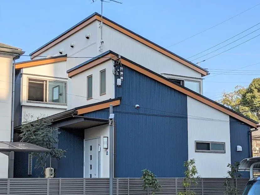 名古屋市東区 ネイビー×ホワイト系 おしゃれな外壁塗装 施工例 完成 イメージ