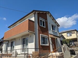 半田市　ホワイト×ブラウン系　和モダン住宅　外壁塗装　施工例