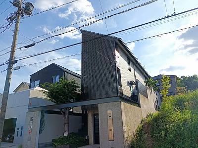 名古屋市名東区　クールモダン住宅の外壁タイル撥水塗装　施工例の写真