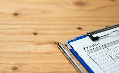 外壁塗装の訪問販売業者　屋根の押し売りチェックシートで予防しましょう　イメージ