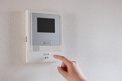 外壁塗装の訪問販売業者　居留守　イメージ