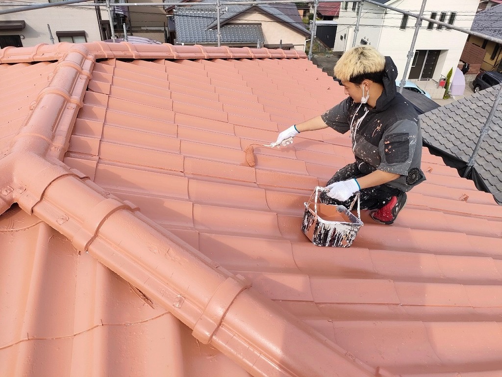 桑名　和風住宅　U瓦屋根塗り替え　上塗り2回目　イメージ"