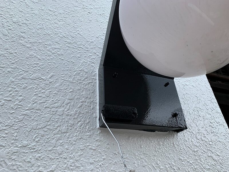 天白区　擁壁に蓋する　電灯のプラケット塗装完成②　イメージ