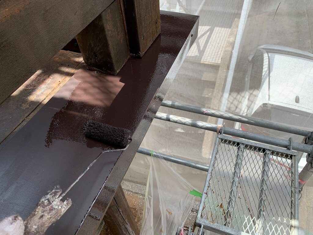 天白区　ログハウス外壁塗装　板金上塗り　イメージ